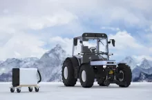 ONOX - nowy ciągnik elektryczny o mocy 70 KM z łatwą wymianą akumulatorów