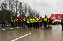 Ruszył protest rolników na przejściu granicznym w Kołbaskowie [FOTO]