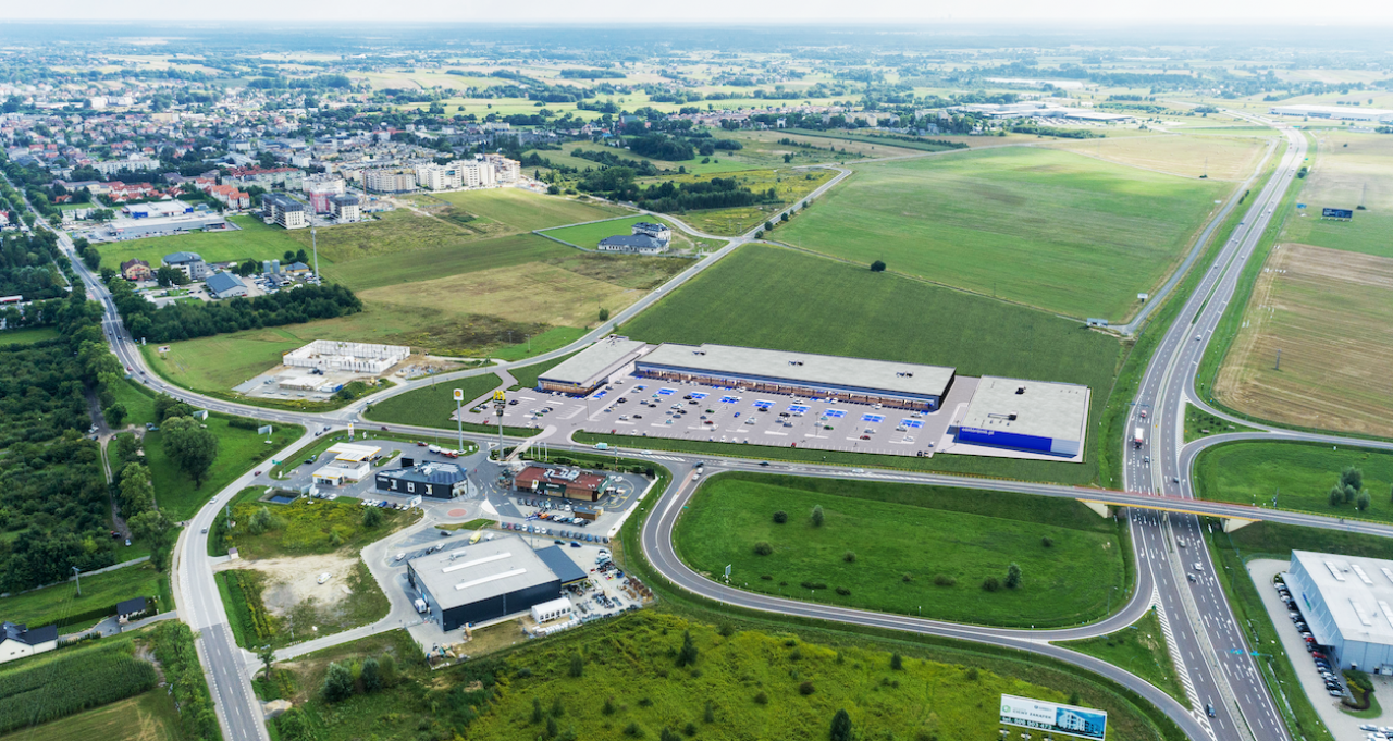 &lt;p&gt;Nowy park handlowy w Garwolinie - wizualizacja (fot. PKB Inwest Budowa)&lt;/p&gt;