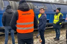 Rolnicy alarmują o wagonach spleśniałego zboża. Kołodziejczak na granicy: ”Napotkałem opór”