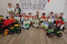 Dzieci z Niepublicznego Przedszkola ”Miś” na proteście rolników