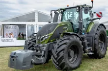 Zdjęcie ilustracyjne - Tak Valtra prezentowała się na targach Agro Show - a co będzie na Agrotechu w Kielcach?