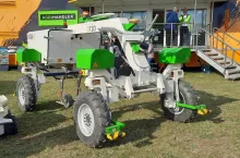 Jednym z rodzajów robotów są tzw. coboty (roboty współpracujące). Przede wszystkim korzysta z nich przemysł. Jednakże dużym obszarem dla tych maszyn jest rolnictwo, fot. J. Skudlarski