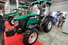 Te nieco „tańsze chińczyki” ostatnio upodobały sobie wykończenia w złotym ocynku, tutaj krok dalej – elementy w dużej mierze lakierowane, fot. G. Szularz