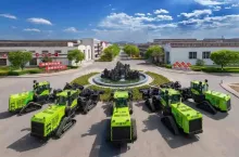 W samobieżnych kultywatorach HBGX FS770-30 drzemie 15,6-litrowy silnik marki Weichai generujący moc 566 kW/770 KM.