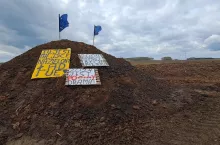 Instalacja protestacyjna zauważona w powiecie ostródzkim.