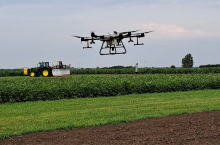 Dron w uprawach polowych