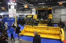 894946
