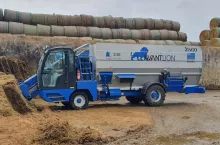 Samojezdny paszowóz Blattin King Lion ma frez o szerokości 2000 mm.