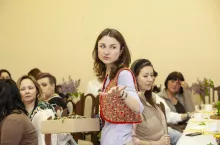 Warsztaty zielarskie w Krajewicach poprowadziła Aneta Grzelka - zielarka z Dolska.