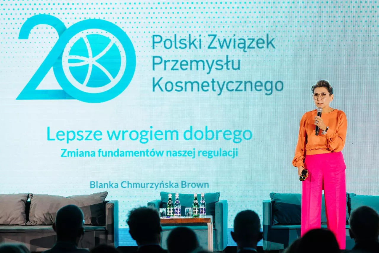 20 lecie Polskiego Związku Przemysłu Kosmetycznego i Blanka Chmurzyńska-Brown, ówczesna dyrektorka generalna, która pełniła tę funkcję przez 21 lat   