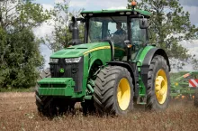John Deere podobnie jak w zeszłym roku po kwietniu zajmuje pierwsze miejsce z 386 rejestracjami.