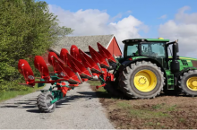 Nowe modele pługów Kverneland Semi-Vario 2300 S i 3300 S