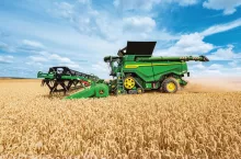 Jakie części w kombajnie sprawdzić i wymienić przed żniwami?