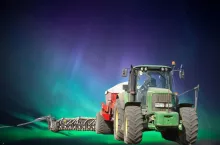 Zorza polarna uderza w rolników i rolnictwo precyzyjne