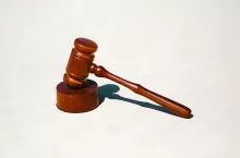 Kiedy można złożyć skargę o stwierdzenie niezgodności z prawem prawomocnego orzeczenia?