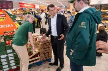 Kołodziejczak i ”brygady tygrysa” prowadzą zmasowane kontrole marketów