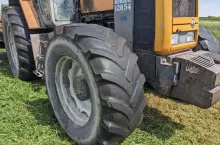 Wszystkie cztery opony mają już poważne zużycie. Jakie wybrać? fot. J. Wasak