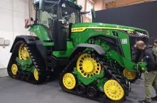 899691