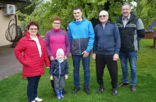 – Mamy plan, by do końca tego roku zwiększyć mleczne pogłowie do 35 krów, a gdyby się udało to nawet do 40 – mówi Marek Guluk, podkreślając, że proces ten odbywać się będzie jak dotychczas, czyli wyłącznie w oparciu o odchowane, własne sztuki.