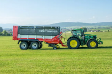 Nowe maszyny zielonkowe od Pöttingera, w tym przyczepa Jumbo 5000
