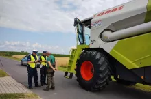 Rolnicy walczą z absurdami. Gdzie podczepić heder do kombajnu?