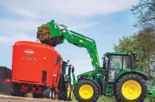 Aż 17 modeli nowej gamy ciągników John Deere 6M. ”Możliwość jazdy 50 km/h”