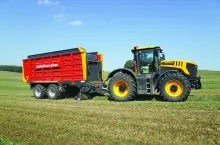 Do zwożenia zielonki z pola wykorzystano przyczepę Schuitemaker Rapide 660 o pojemności 42 m3