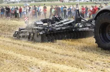 Żniwa i siew z top agrar i profi w 2022 roku. Brona talerzowa Agro-tom ATH Premium.