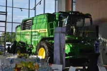 Nowa seria kombajnów T. Model T6 800, najmocniejszy w klasie