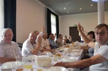 Członkowie zarządu MZHBiPM jednogłośnie podjęli uchwałę o powstaniu spółki ”E-Ocena Polska Sp. z o.o.”