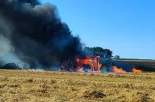 Pożar ciągnika rolniczego ZRZUTKA