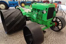 Specjalna obręcz zębata na tylnym kole umożliwiała trakcję po grząskim gruncie, fot. Adam Ładowski