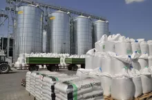 Dostawa zboża jest także okazją do zapoznania się z ofertą nawozową dystrybutora.