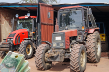 Czy rolnik wyrejestruje czasowo ciągnik i oszczędzi na OC? Ministerstwo wyjaśnia