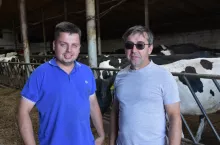 – Dobrze byłoby, żeby wszystkie sprzęty i maszyny były tak trwałe jak ten robot udojowy – przyznają rolnicy.