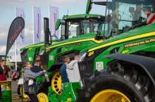John Deere utrzymuje pozycję lidera. Od stycznia do końca lipca br. zarejestrowano 693 ciągniki tej marki, to o 272 traktorów mniej niż przed rokiem. Zdjęcie ilustracyjne