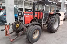 908992