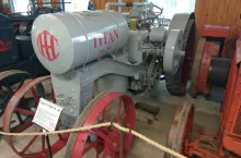 899836