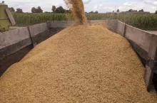 856740