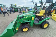 895003