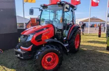 899978