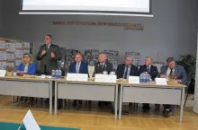 - Racjonalne podejście do spraw łowickich jest bardzo ważne, bo ostatnio w Polsce, szczególnie do gospodarki, zaczyna wkradać się ideologia, a z nią trudno dyskutować, ponieważ nie przyjmuje ona racjonalnych argumentów – mówił Eugeniusz Grzeszczak, łowczy krajowy PZŁ