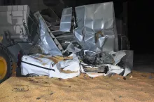 Tyle zostało z samochodu, w którym w chwili wypadku, znajdował się 32-latek.