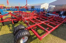 Wytrzymała 6-belkowa rama to poważny atut kultywatora Horsch, fot. Adam Ładowski