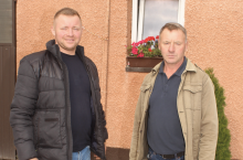 Na zdjęciu pan Sławomir z synem Tomaszem