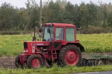 857121