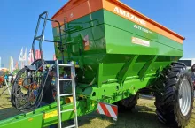 Solidne podwozie to zaleta rozsiewacza ZG-TX 11200, fot. Adam Ładowski