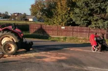 93-letni kierowca ciągnika trafił do szpitala.