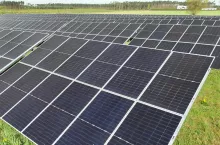 W kontekście zdecentralizowanego wytwarzania energii, fotowoltaika staje się coraz ważniejsza dla rolnictwa.